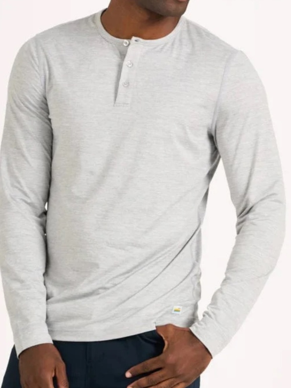Vuori Men’s Long Sleeve Henley in Dusty Blue 🆕